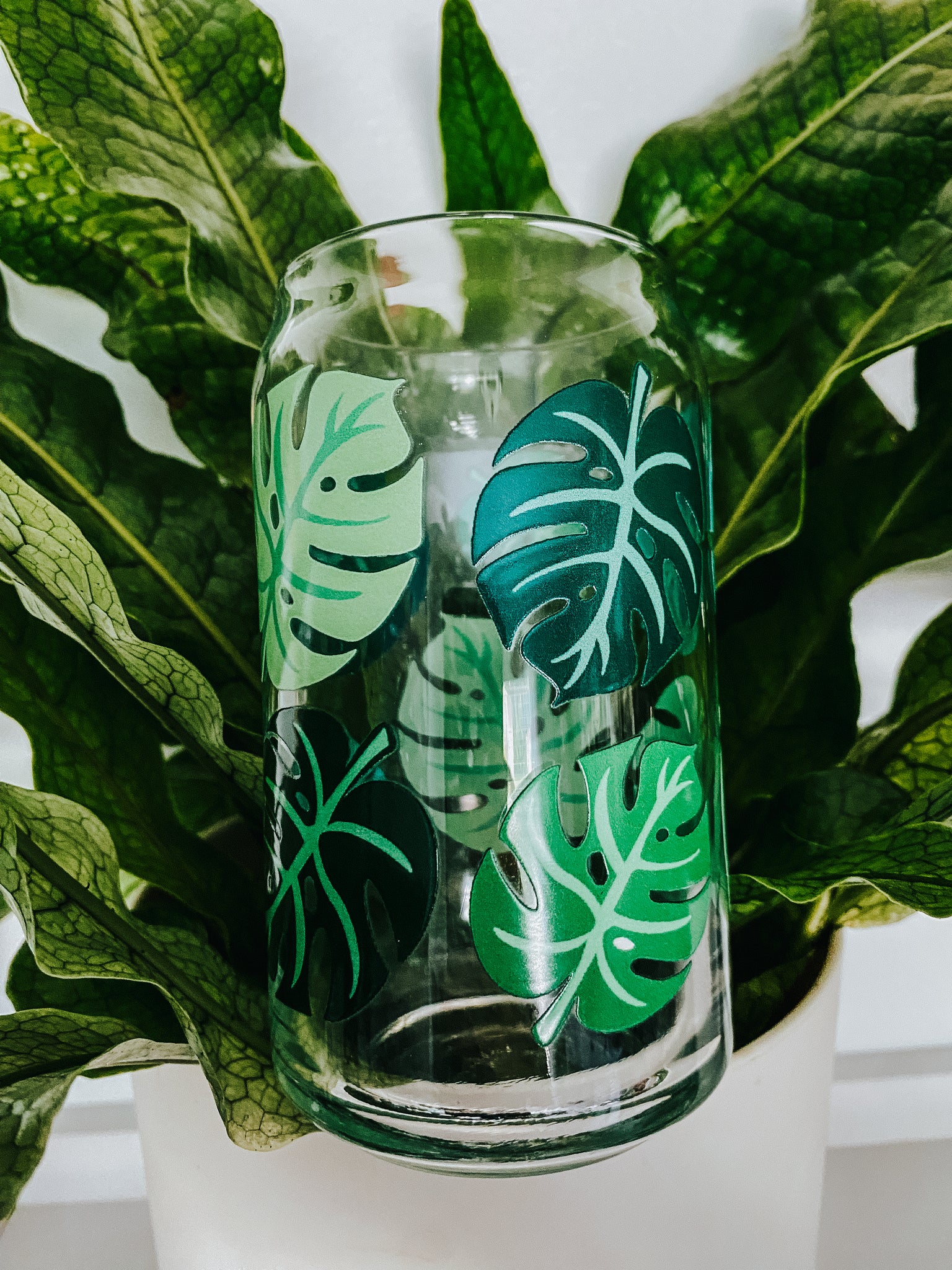 Monstera Leaves Can Glass - Greens